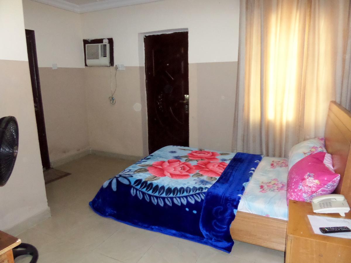 Wonder King Hotel Λάγος Δωμάτιο φωτογραφία